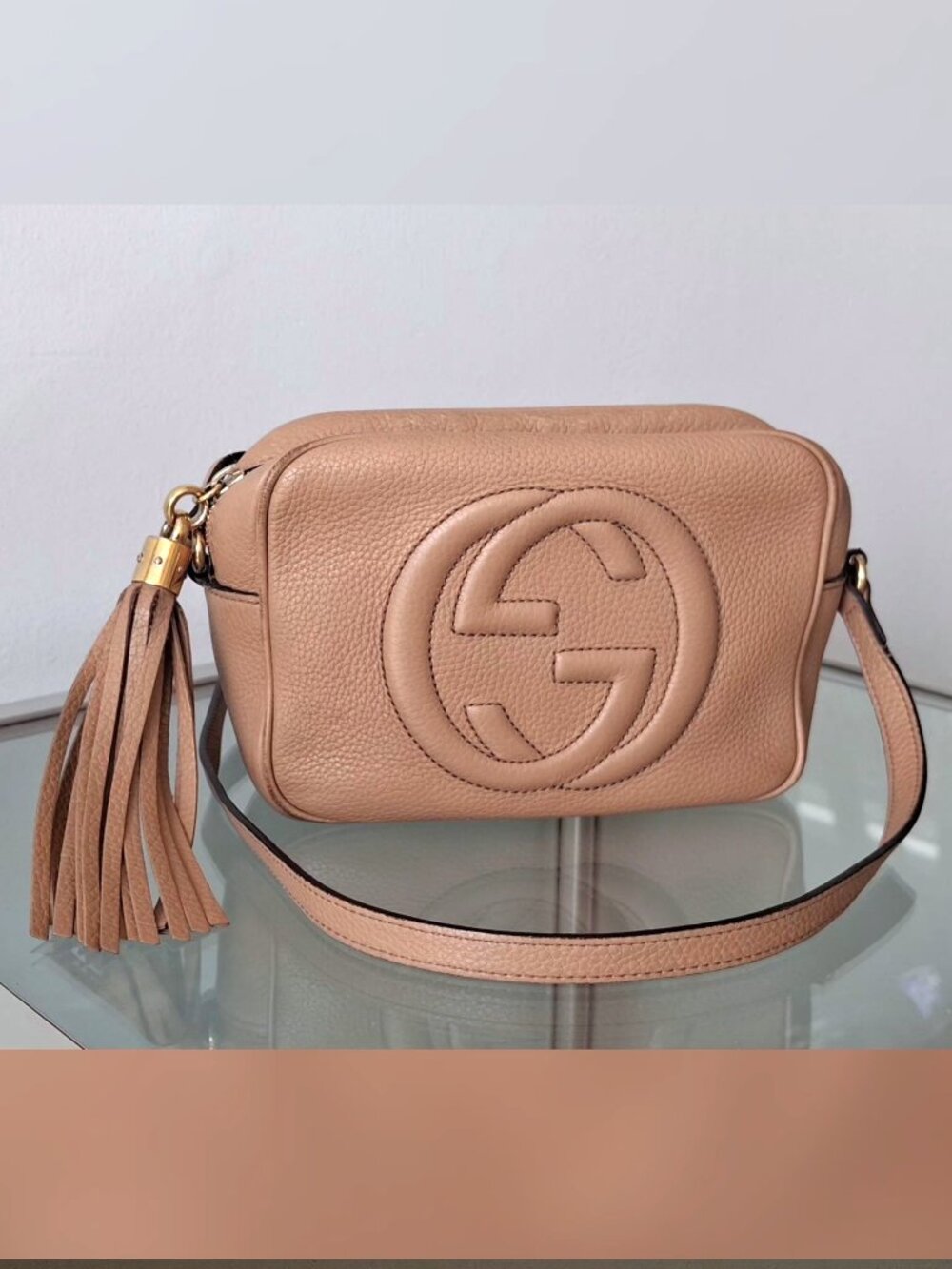 Authentic GUCCI Soho Disco Beige Calfskin Leather Crossbody Bag